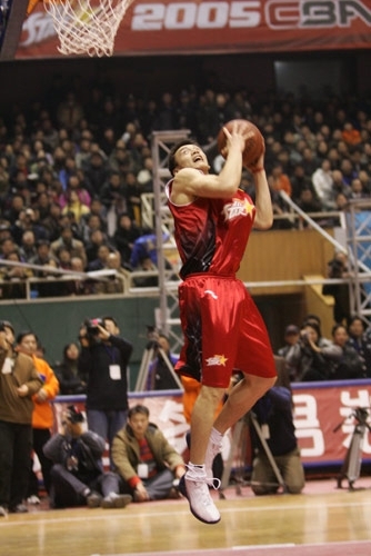 篮球CBA球队发布新赛季口号，目标直指冠军