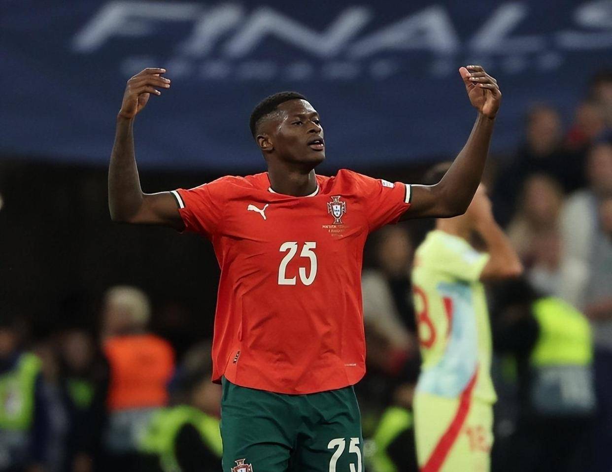 上海男篮刚 上海男篮刚